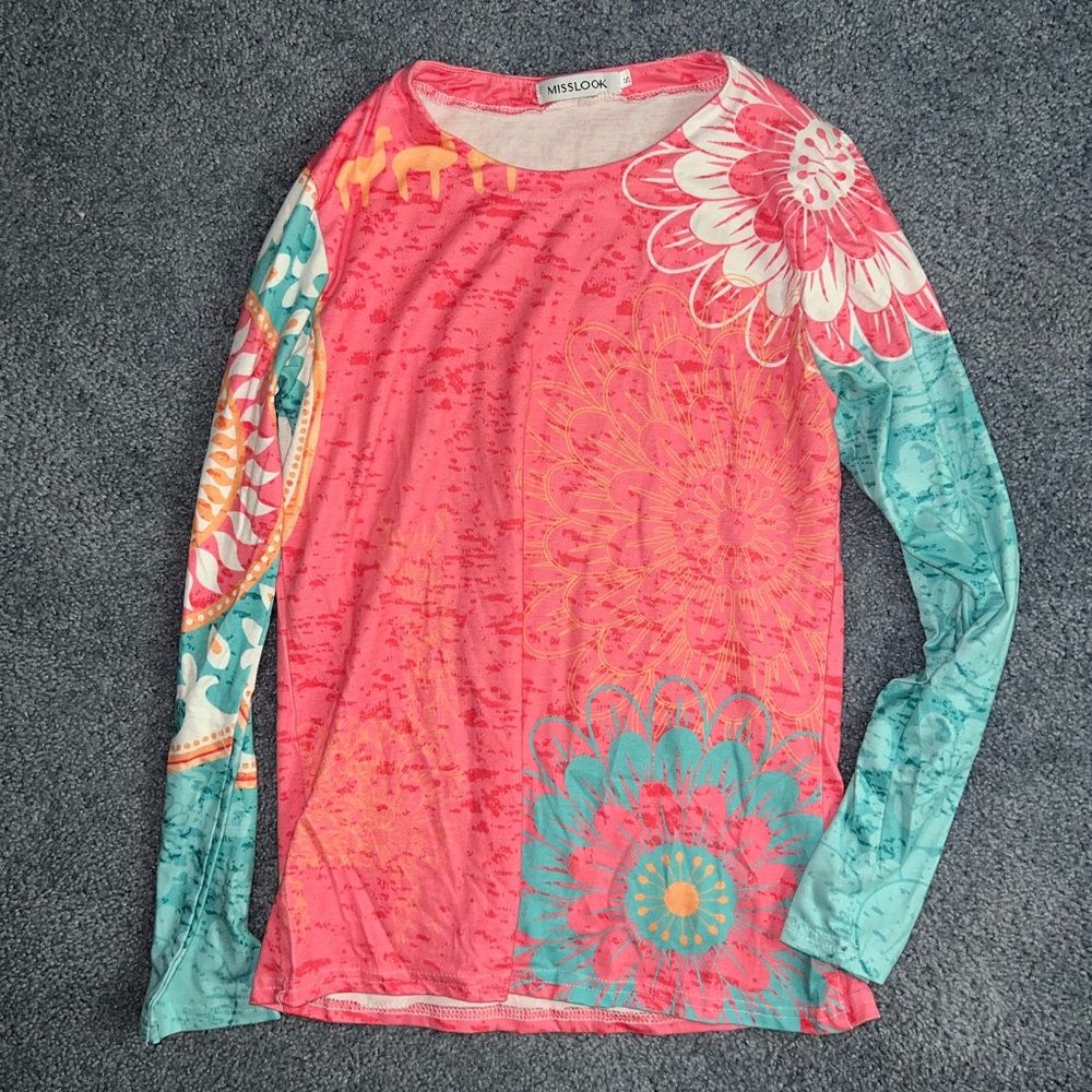 Long sleeve shirt size small